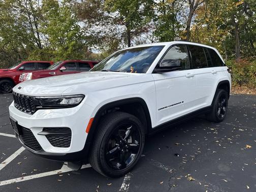 2023 Jeep Grand Cherokee Altitude 4x4