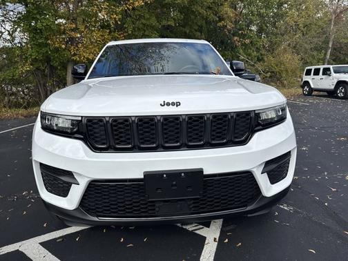 2023 Jeep Grand Cherokee Altitude 4x4