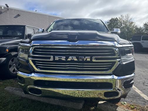 2021 RAM 1500 Laramie Crew Cab 4x4 57' Box