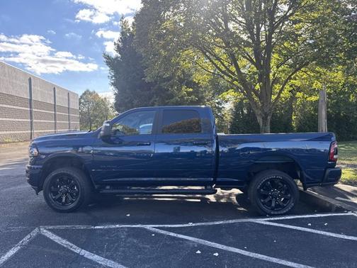 2024 RAM 2500 Big Horn Crew Cab 4x4 64' Box
