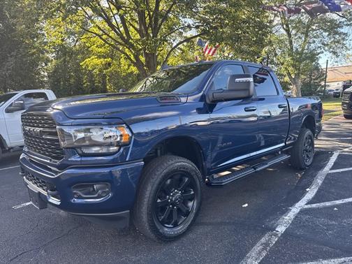 2024 RAM 2500 Big Horn Crew Cab 4x4 64' Box