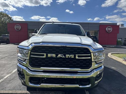 2024 RAM 2500 Big Horn Crew Cab 4x4 64' Box