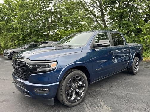 2022 RAM 1500 Limited Crew Cab 4x4 57' Box