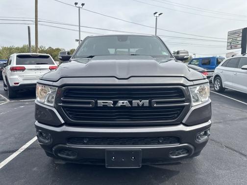 2019 RAM 1500 Big Horn/Lone Star Crew Cab 4x4 57' Box