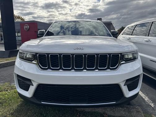 2024 Jeep Grand Cherokee Laredo 4x4