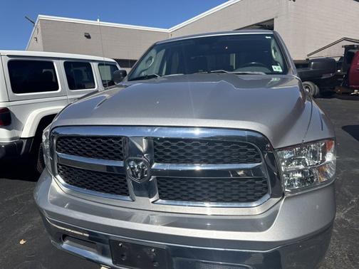 2020 RAM 1500 Classic SLT Crew Cab 4x2 64' Box