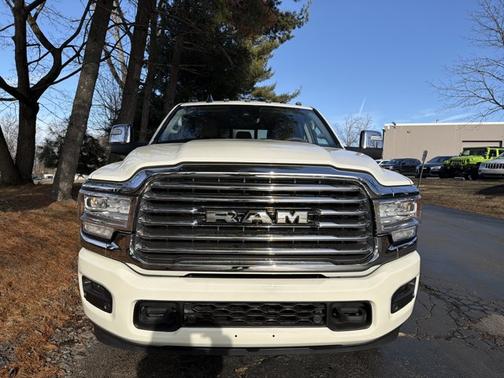 2024 RAM 3500 Limited Longhorn Mega Cab 4x4 64' Box
