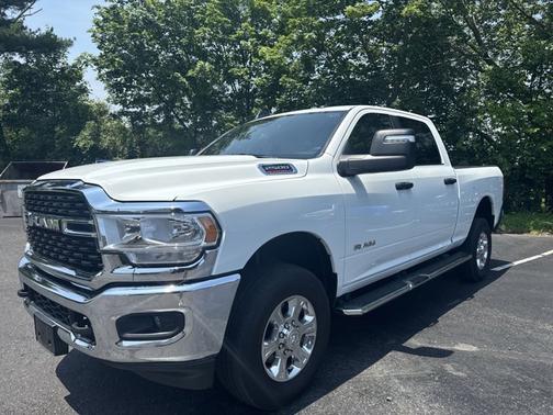 2024 RAM 2500 Big Horn Crew Cab 4x4 64' Box