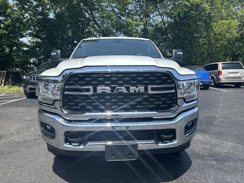 2024 RAM 2500 Big Horn Crew Cab 4x4 64' Box