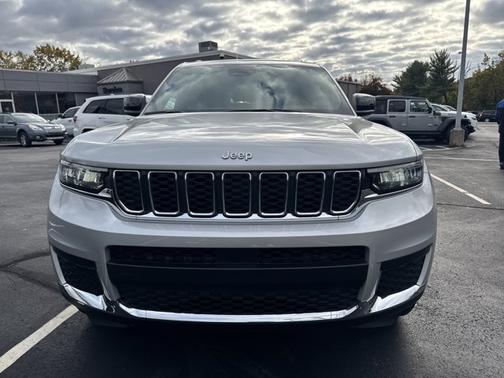 2024 Jeep Grand Cherokee L Laredo X 4x4