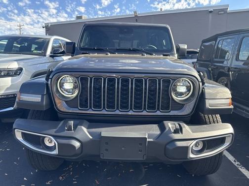 2024 Jeep Gladiator Sport S