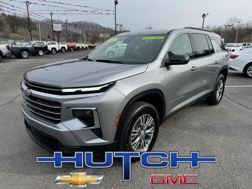 2025 Chevrolet Traverse LT