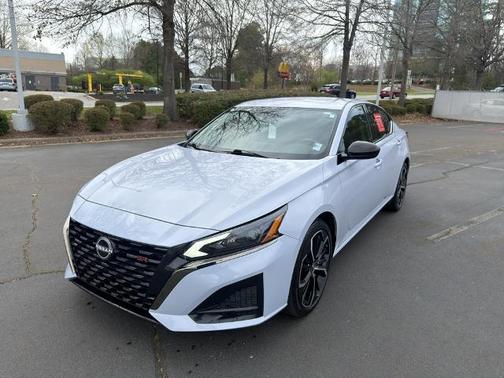 Gray Sky Pearl 2025 Nissan Altima SR