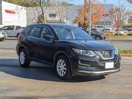 Photo 3 of 3 of 2019 Nissan Rogue S