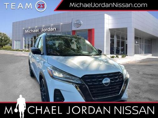 2023 Nissan Kicks SR