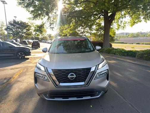 Champagne Silver 2022 Nissan Rogue SL
