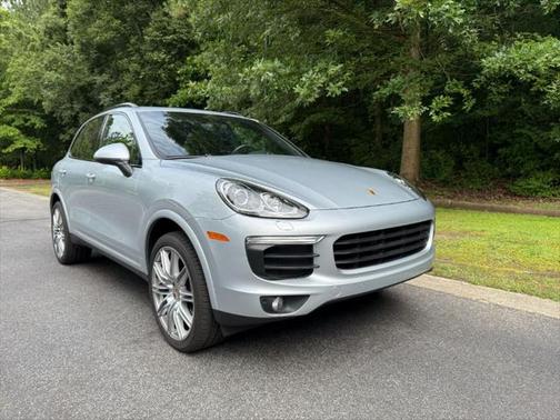 2017 Porsche Cayenne Platinum Edition