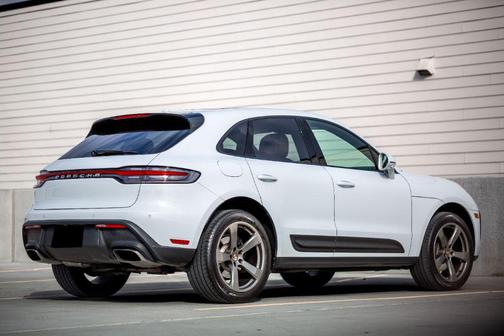 2022 Porsche Macan Base