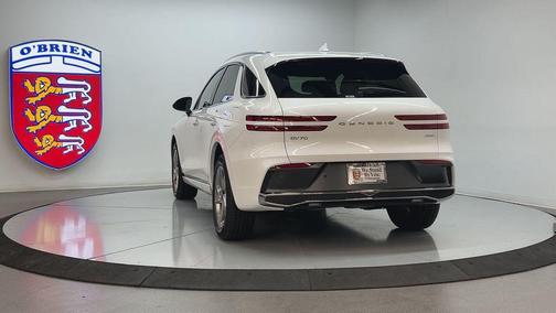 Uyuni White 2026 Genesis GV70 2.5T