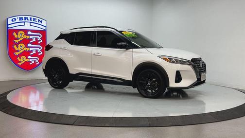 2023 Nissan Kicks SR