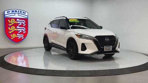 2023 Nissan Kicks SR
