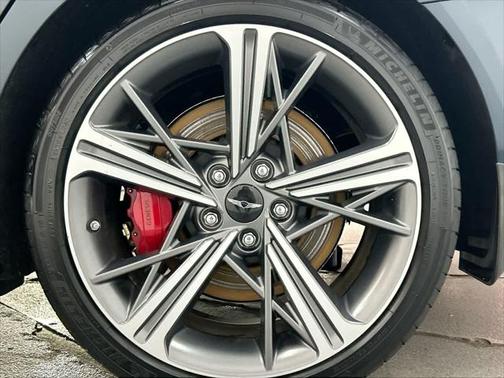 2024 Genesis G70 3.3T AWD Sport Advanced
