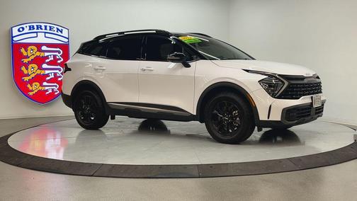 Glacier White Pearl/Ebony Black Roof 2024 Kia Sportage S