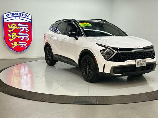 Glacier White Pearl/Ebony Black Roof 2024 Kia Sportage S