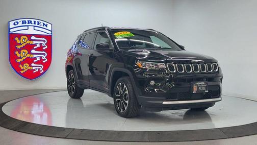 Diamond Black Crystal Pearlcoat 2023 Jeep Compass Limited
