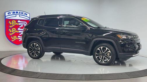 Diamond Black Crystal Pearlcoat 2023 Jeep Compass Limited