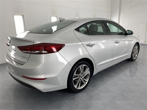 Photo 4 of 19 of 2017 Hyundai Elantra Limited