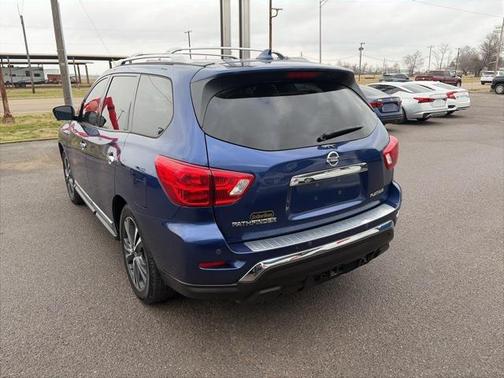 2020 Nissan Pathfinder Platinum 2WD