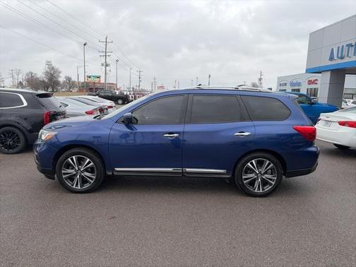 2020 Nissan Pathfinder Platinum 2WD