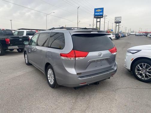 2012 Toyota Sienna XLE
