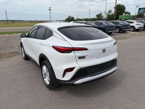 Summit White 2026 Buick Envista Preferred FWD