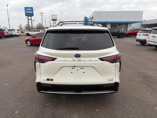 2021 Toyota Sienna Platinum 7 Passenger
