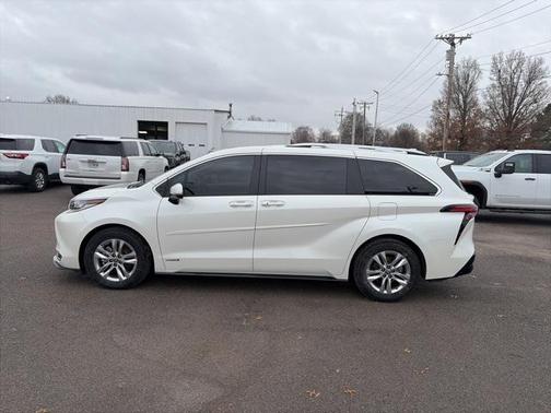 2021 Toyota Sienna Platinum 7 Passenger