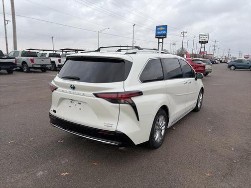 2021 Toyota Sienna Platinum 7 Passenger