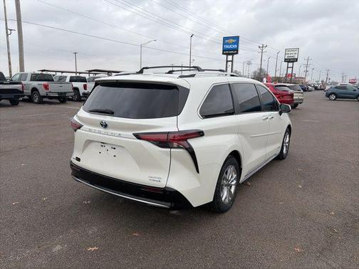 2021 Toyota Sienna Platinum 7 Passenger