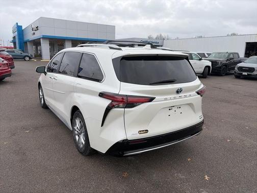 2021 Toyota Sienna Platinum 7 Passenger