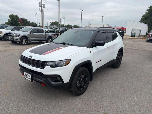 Bright White Clearcoat 2023 Jeep Compass Trailhawk