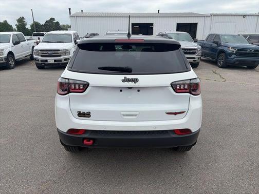 Bright White Clearcoat 2023 Jeep Compass Trailhawk