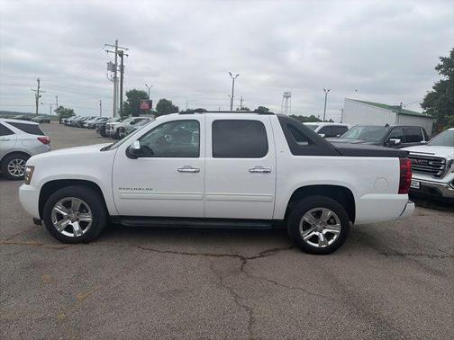 Summit White 2012 Chevrolet Avalanche 1500 LT