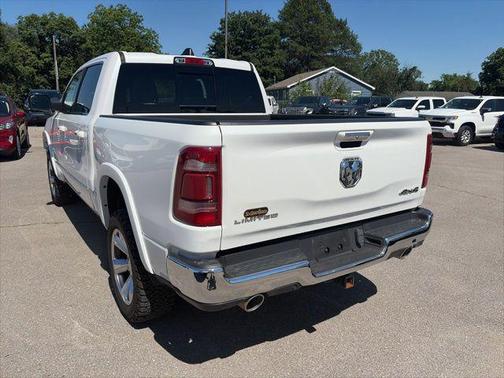 Ivory White Tri-Coat Pearlcoat 2022 RAM 1500 Limited