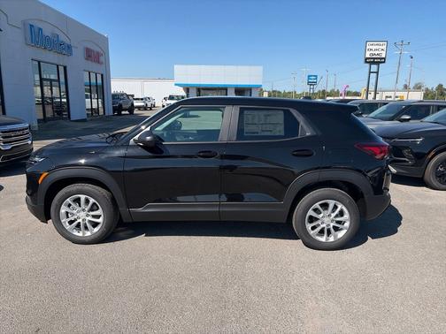 Mosaic Black Metallic 2026 Chevrolet Trailblazer LS