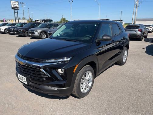 Mosaic Black Metallic 2026 Chevrolet Trailblazer LS