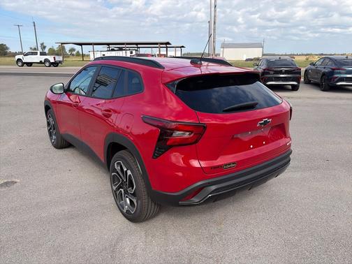 Apex Red 2026 Chevrolet Trax 2RS