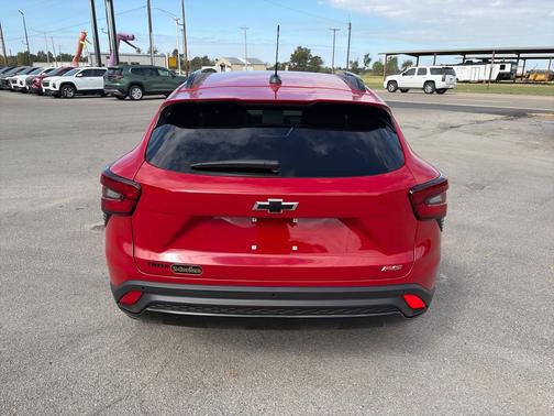 Apex Red 2026 Chevrolet Trax 2RS