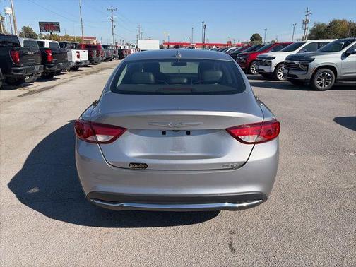 2017 Chrysler 200 Limited