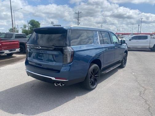 2025 Chevrolet Suburban Premier